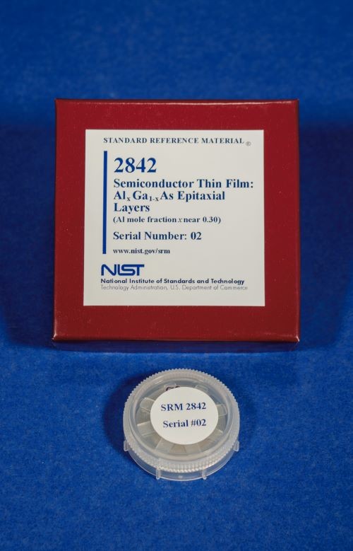SRM 2842  半導體薄膜：Alx鎵1-xAs外延層(Al摩爾分數x接近0.30)標準品